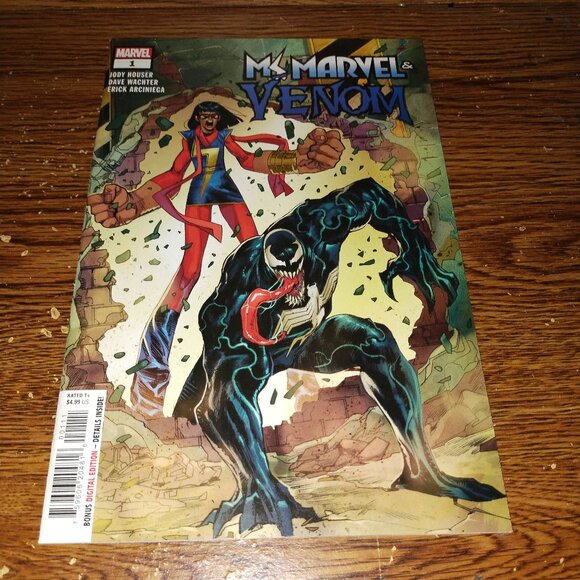 Ms. Marvel and Venom #1 (Marvel Comics, 2022) - Picture 1 of 3
